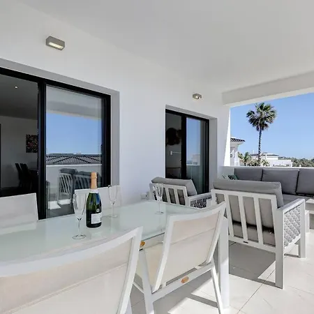 2 Bed At Hills With Great Sea Views! Apartment Estepona